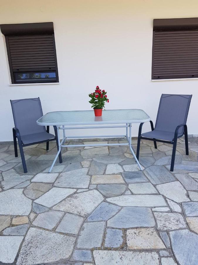 Lemon Flowers Apartments Nea Skioni Exterior foto